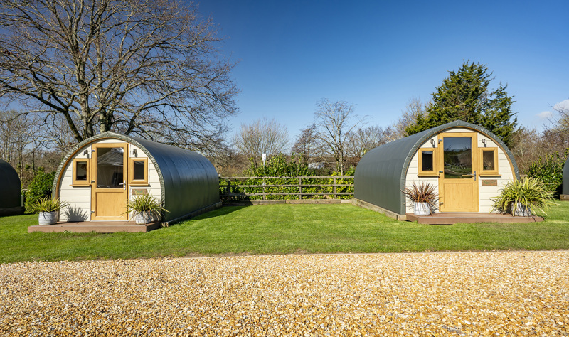 Sleep by the Sea: Quirky Coastal Stays, Beach Huts & Lighthouse Hideaways in the UK